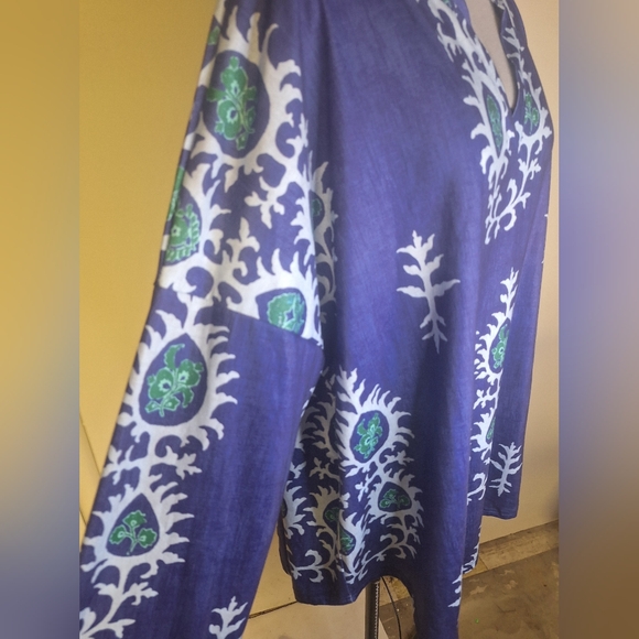 Blue and Green V Neck Tunic Top Size 3X - Picture 4 of 7